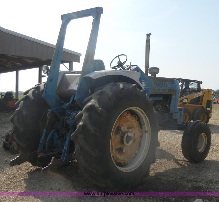 image for item A9972 1976 Ford 9600 tractor