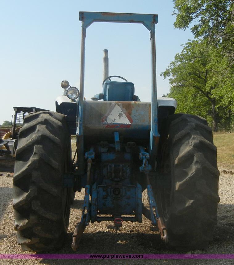 image for item A9972 1976 Ford 9600 tractor