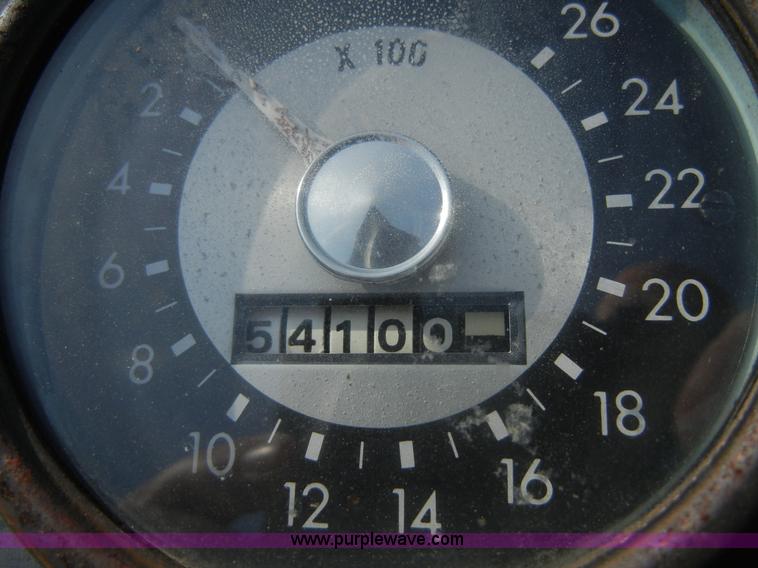 image for item A9972 1976 Ford 9600 tractor