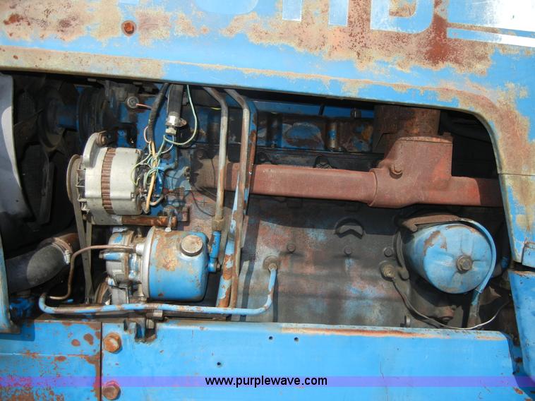 image for item A9972 1976 Ford 9600 tractor