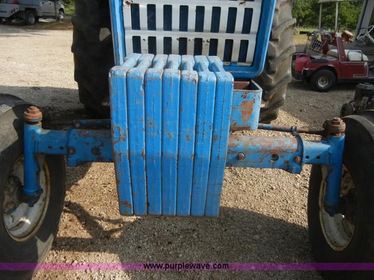 image for item A9972 1976 Ford 9600 tractor