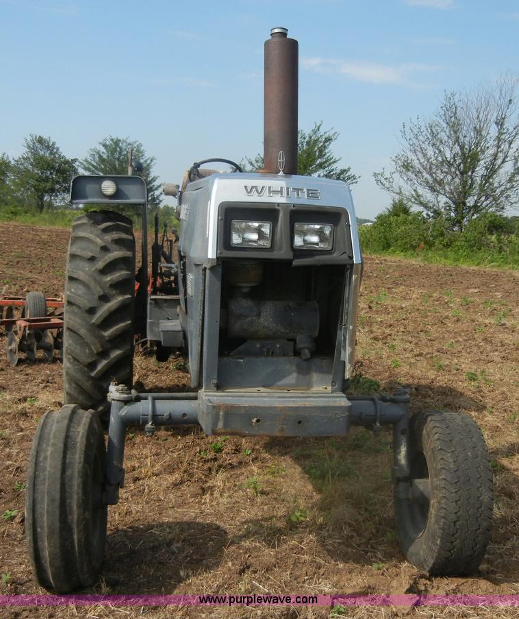 image for item A9973 1977 White 2-70 Field Boss tractor