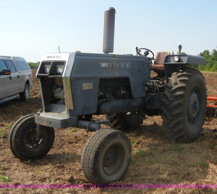 image for item A9973 1977 White 2-70 Field Boss tractor