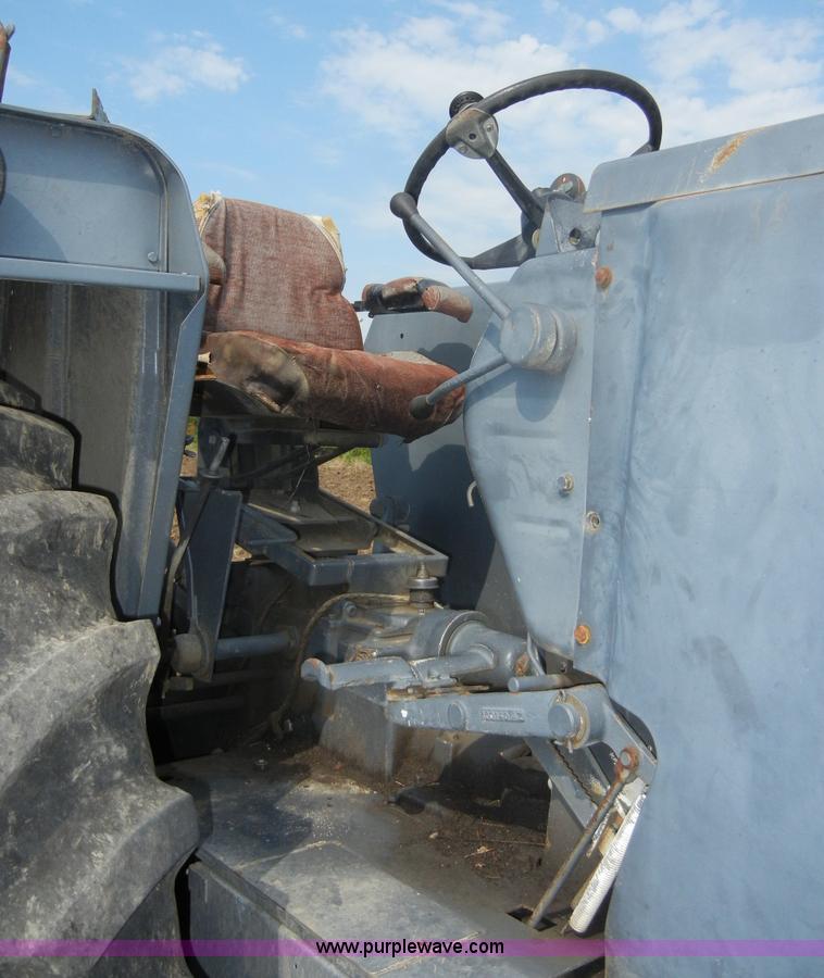 image for item A9973 1977 White 2-70 Field Boss tractor