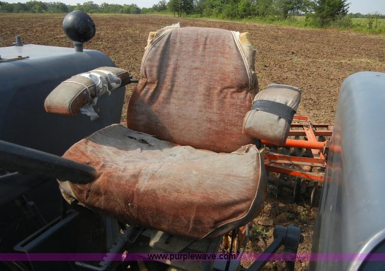 image for item A9973 1977 White 2-70 Field Boss tractor