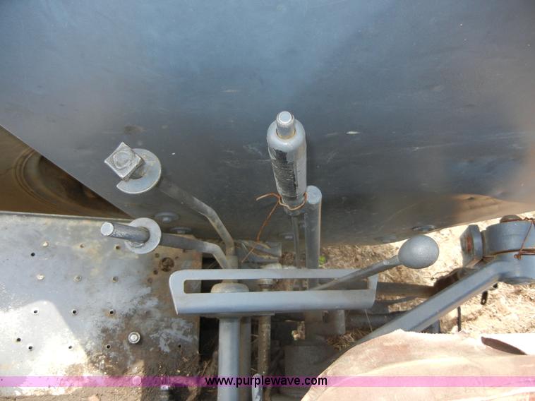 image for item A9973 1977 White 2-70 Field Boss tractor