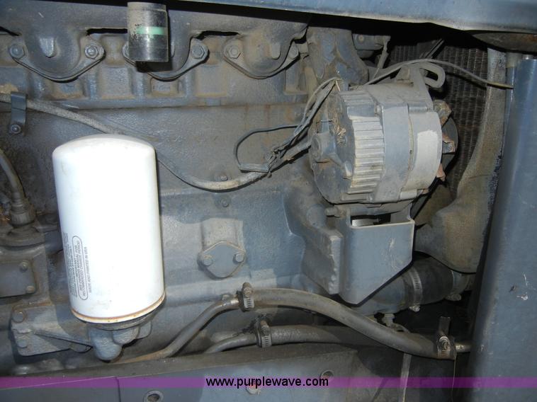 image for item A9973 1977 White 2-70 Field Boss tractor