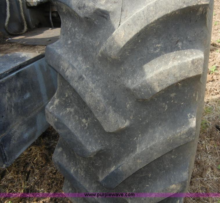 image for item A9973 1977 White 2-70 Field Boss tractor