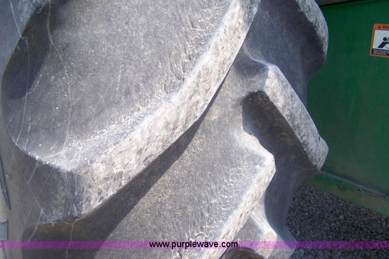 image for item B3526 2005 John Deere 9760 STS combine