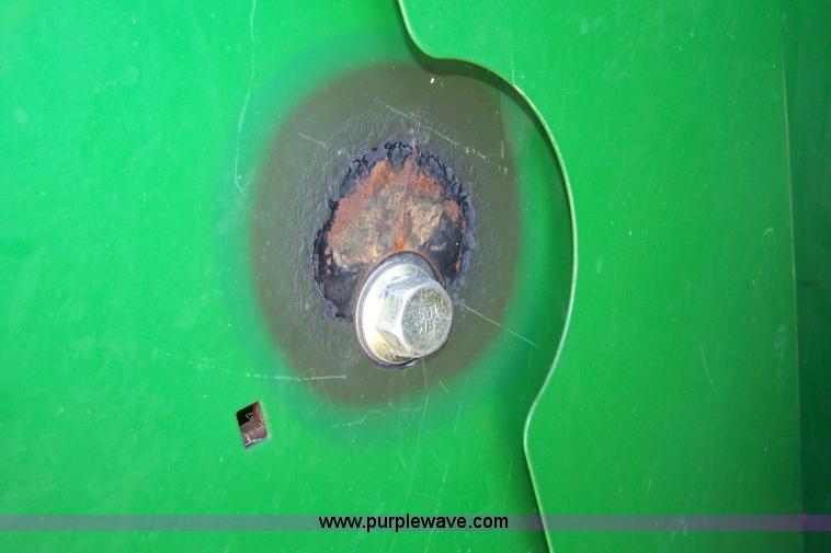 image for item B3526 2005 John Deere 9760 STS combine