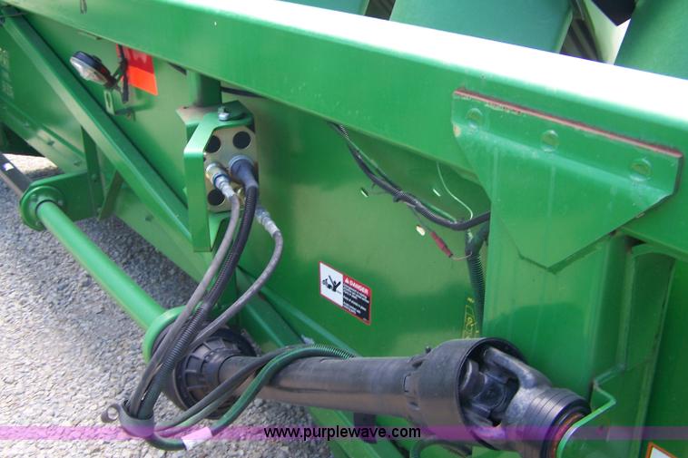 image for item B3527 2007 John Deere 1293 12 row corn head