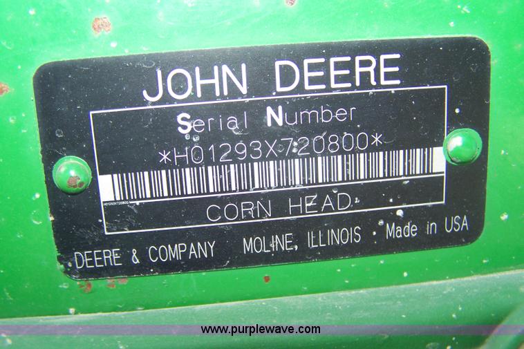 image for item B3527 2007 John Deere 1293 12 row corn head