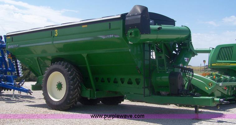 image for item B3529 2009 Brent 1194 grain cart