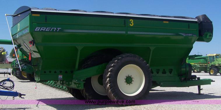 image for item B3529 2009 Brent 1194 grain cart