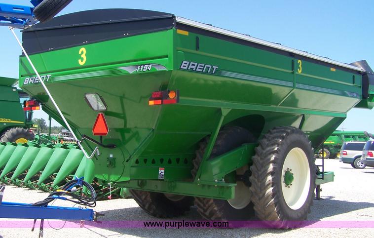 image for item B3529 2009 Brent 1194 grain cart