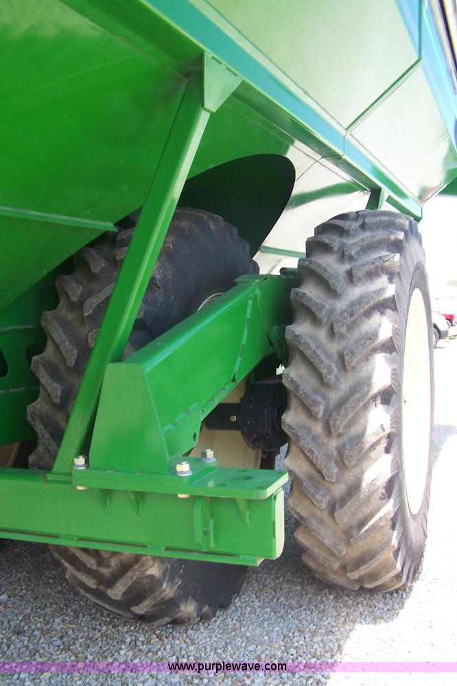 image for item B3529 2009 Brent 1194 grain cart