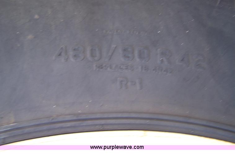 image for item B3529 2009 Brent 1194 grain cart