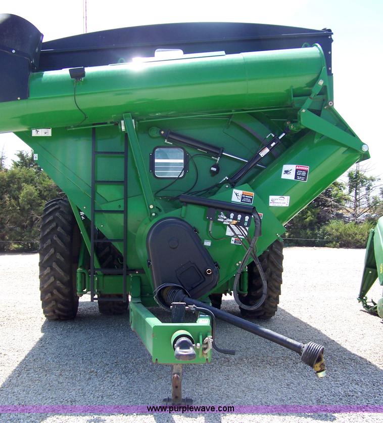 image for item B3529 2009 Brent 1194 grain cart