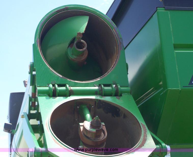 image for item B3529 2009 Brent 1194 grain cart