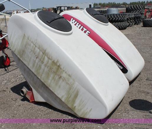image for item B9878 (2) White planter Simply Advanced saddle tanks