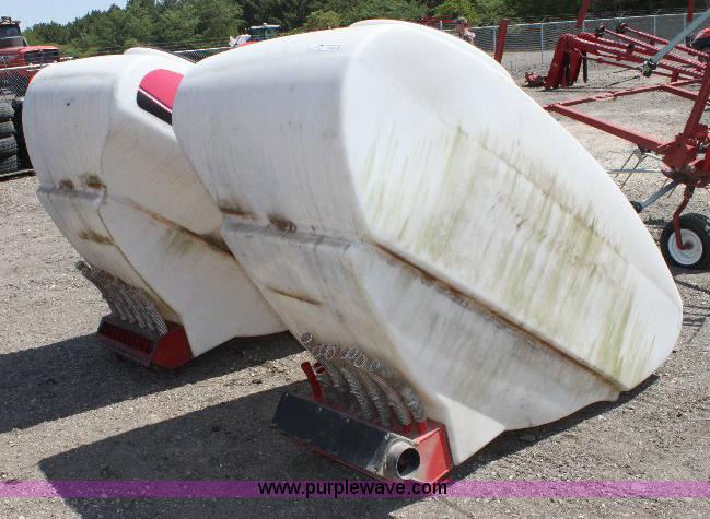image for item B9878 (2) White planter Simply Advanced saddle tanks
