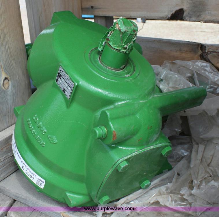 image for item B9881 John Deere gearbox