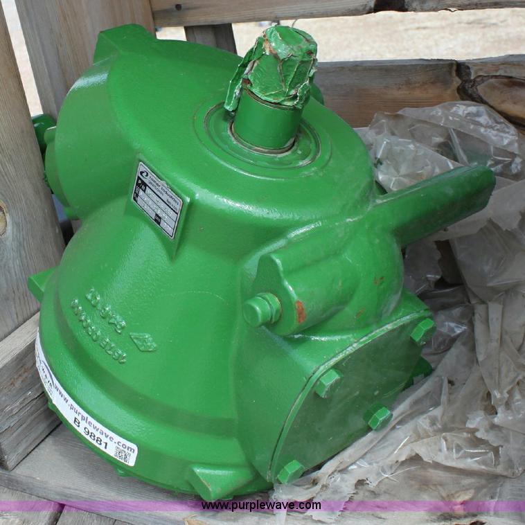 image for item B9881 John Deere gearbox