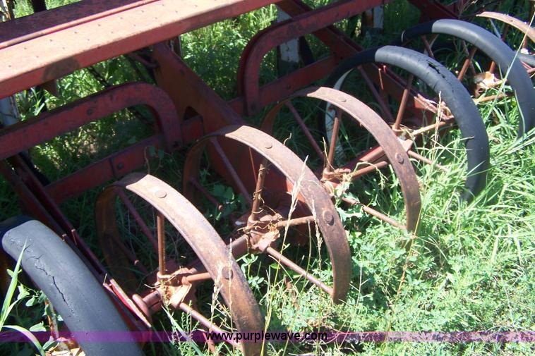 image for item C9254 IH 150 hoe drill