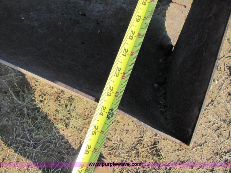 image for item C9502 (5) metal pipe feed bunks