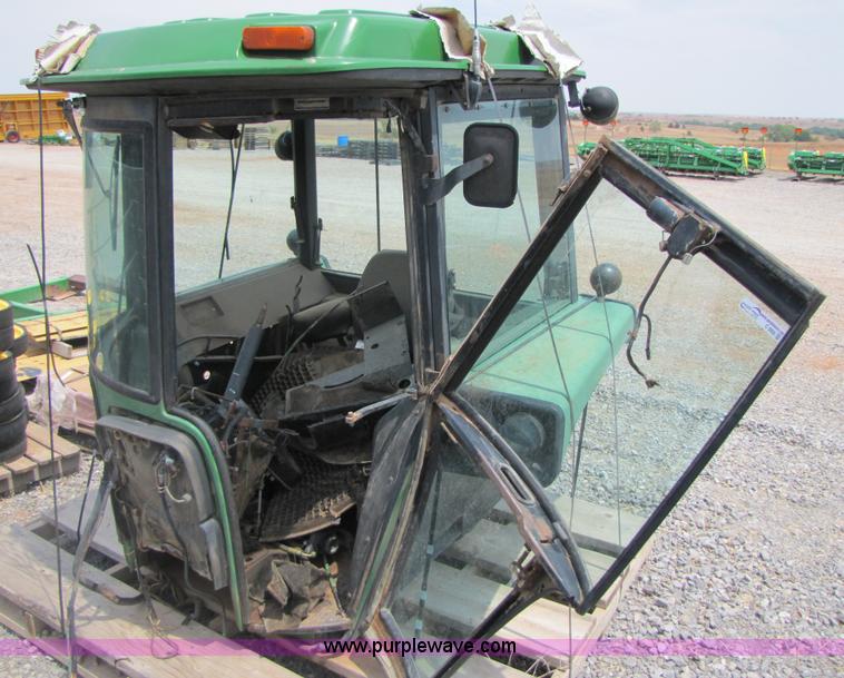 image for item C9505 John Deere 40 Series tractor cab