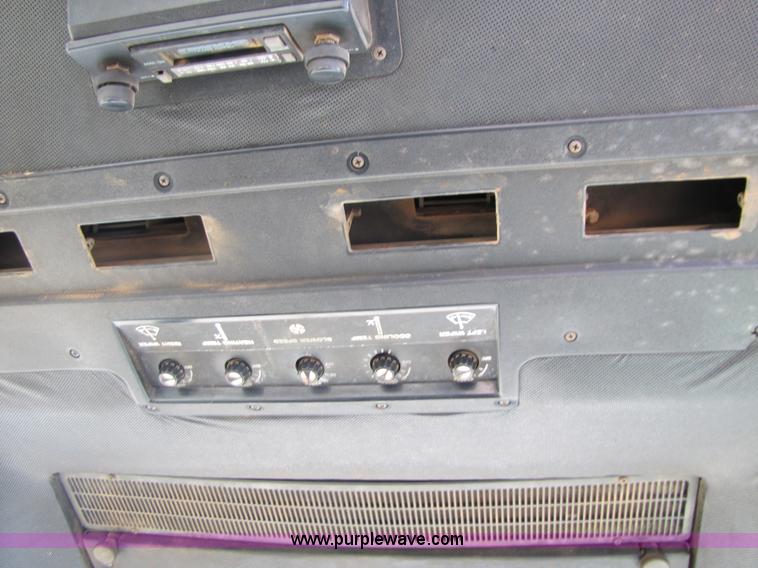 image for item C9505 John Deere 40 Series tractor cab