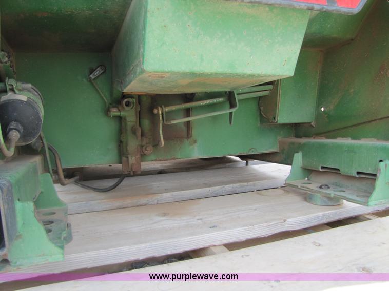 image for item C9505 John Deere 40 Series tractor cab