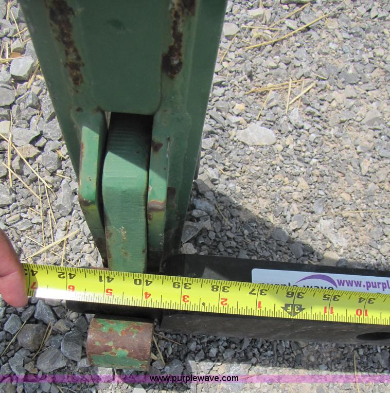 image for item C9510 John Deere Category 3 three point quick hitch