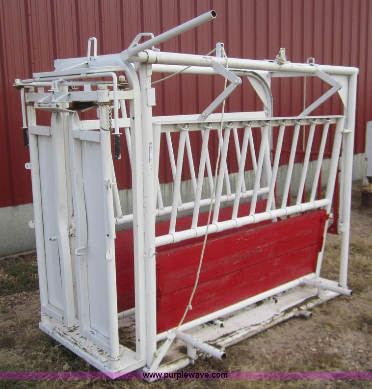WW cattle chute in Ness City, KS Item C9789 sold Purple Wave