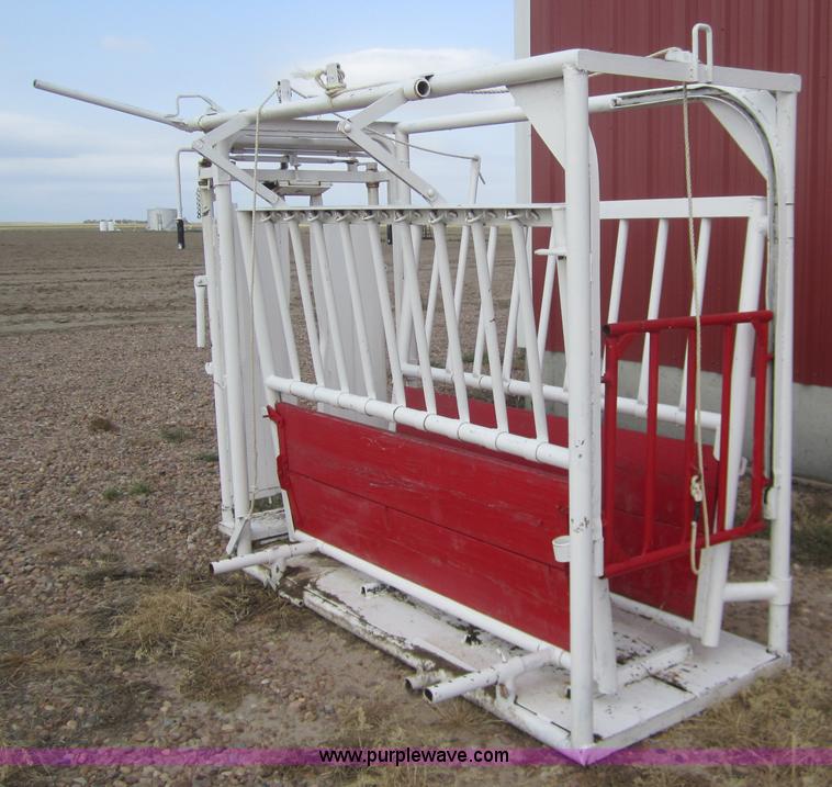 WW cattle chute in Ness City, KS Item C9789 sold Purple Wave