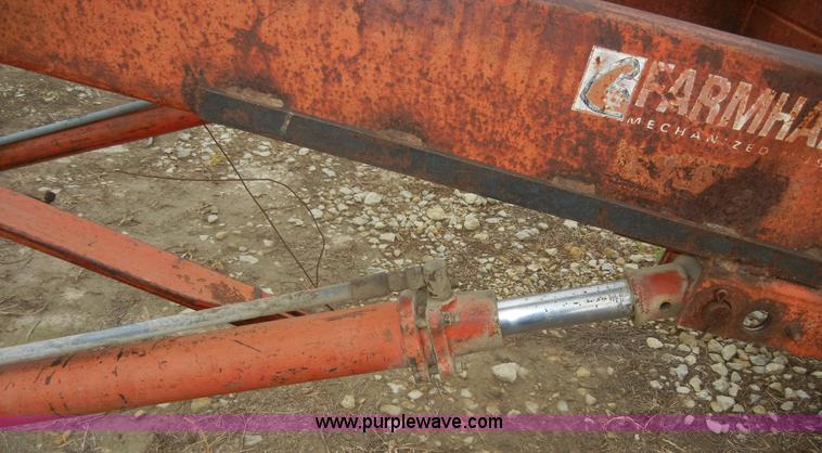 image for item D9644 Farm Hand F11 loader