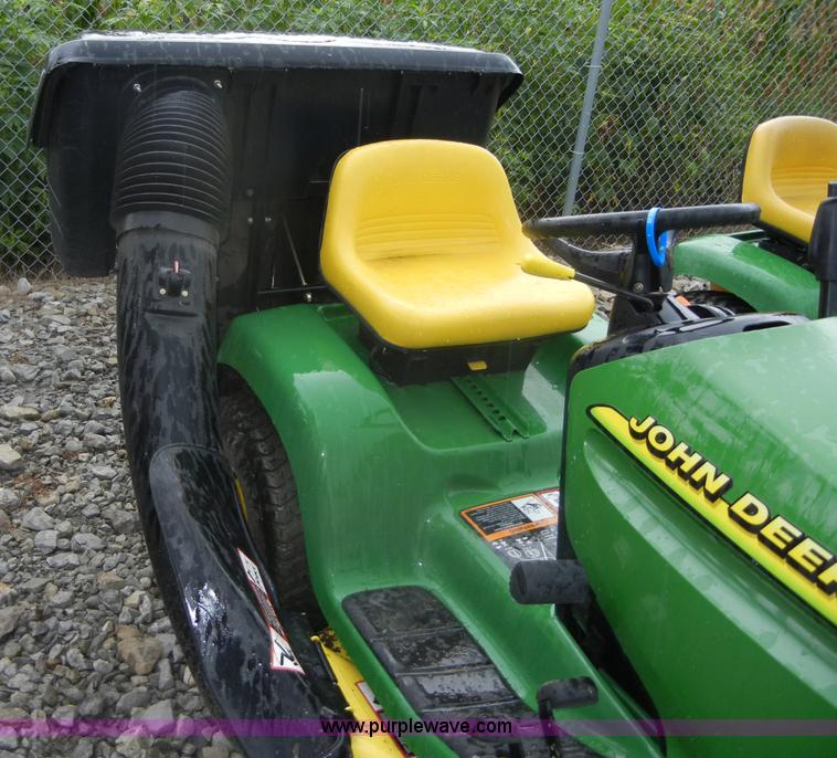 image for item D9672 John Deere LT155 lawn tractor with rear bagger