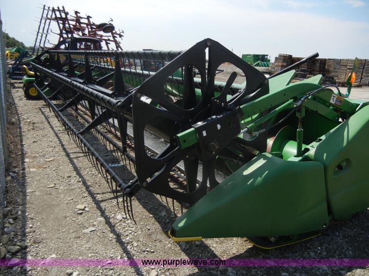 image for item D9680 John Deere 625F 25' flex head