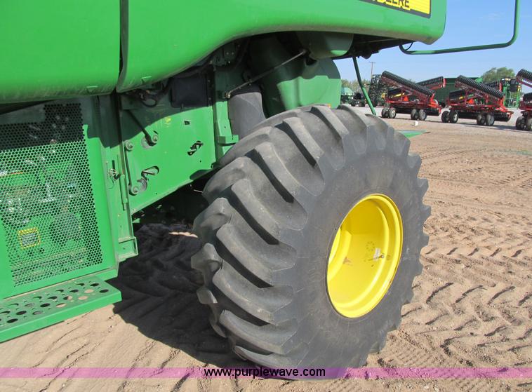 image for item J9751 2009 John Deere 9770 STS combine