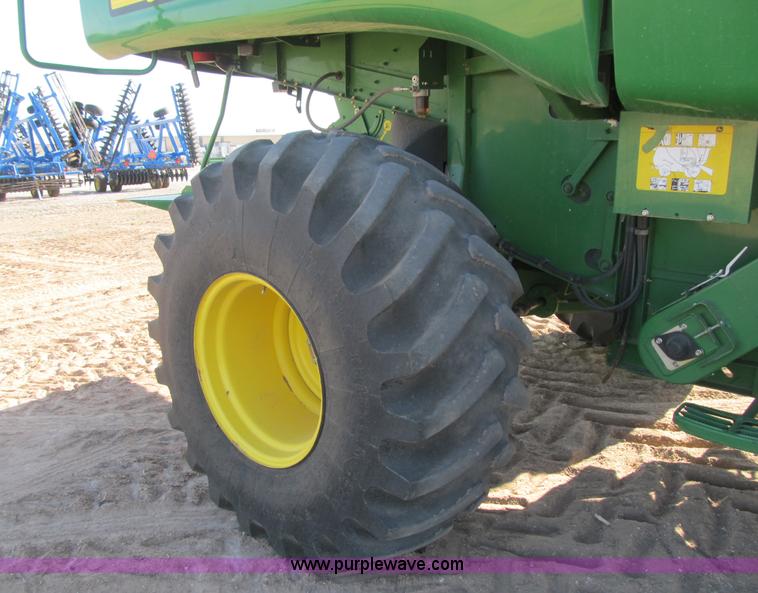 image for item J9751 2009 John Deere 9770 STS combine
