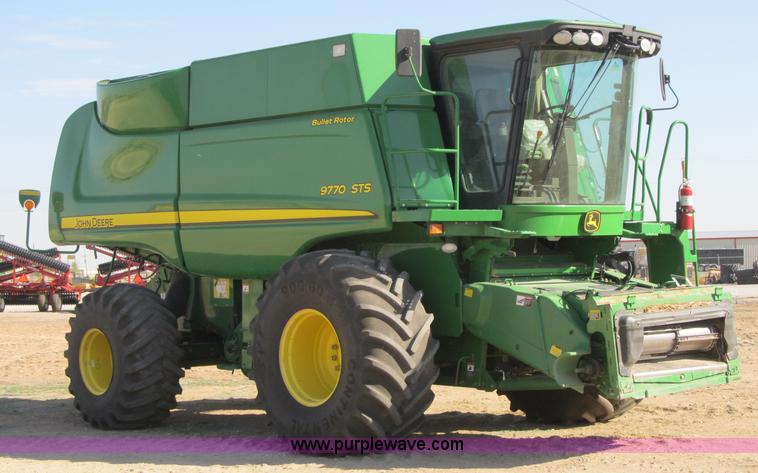 image for item J9751 2009 John Deere 9770 STS combine
