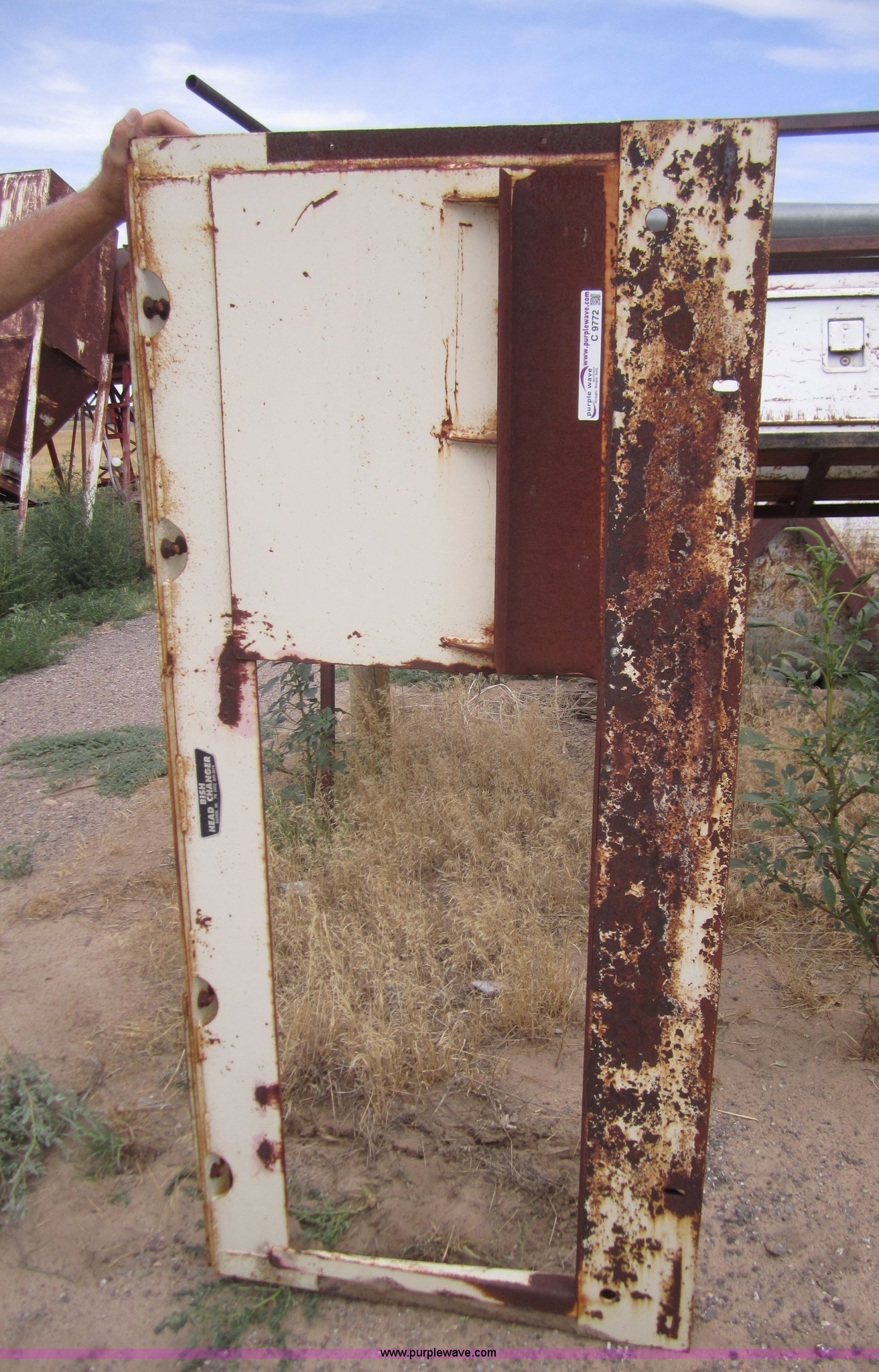 Bish header adapter in Dodge City, KS Item C9772 sold Purple Wave