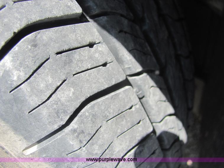 image for item A3582 2004 Chevrolet Malibu LS Maxx