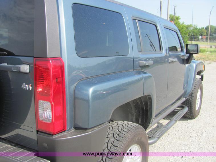 image for item A3592 2007 Hummer H3 SUV