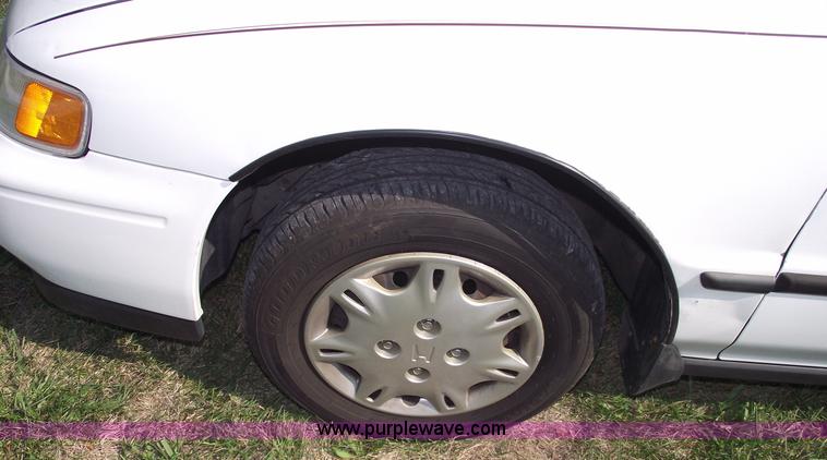 image for item A4017 1995 Honda Accord LX