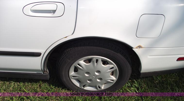 image for item A4017 1995 Honda Accord LX