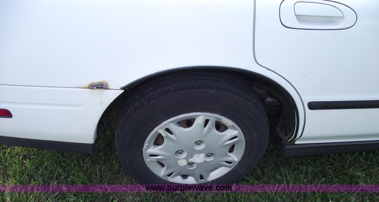 image for item A4017 1995 Honda Accord LX