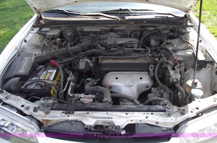 image for item A4017 1995 Honda Accord LX