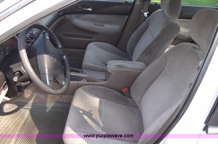 image for item A4017 1995 Honda Accord LX