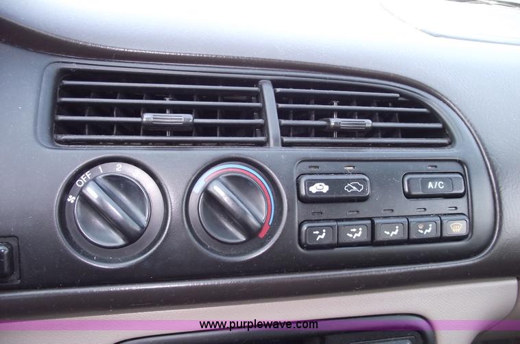 image for item A4017 1995 Honda Accord LX